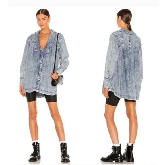 Free People Dresses & Skirts - Free People Charlie Light Wash Denim Shirt/Tunic/Dress Size Medium